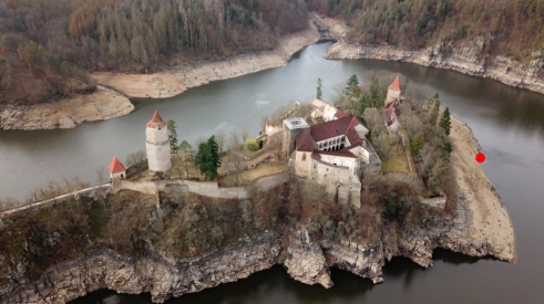 Замки Глубока над Влтавой, Орлик и град Звиков